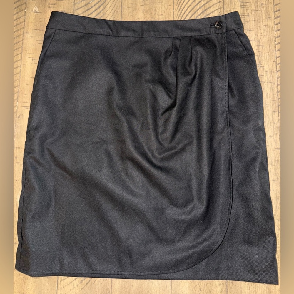 GAP Black Wrap Skirt Knee-Length